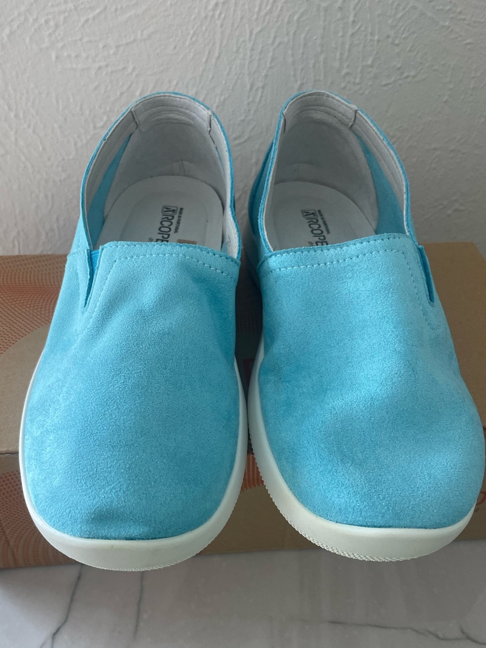 Women ARCOPEDICO NWB Banff J51 Gal Rec Sky Slip Ons-Blue-Size 38 / 7.5 -8 US